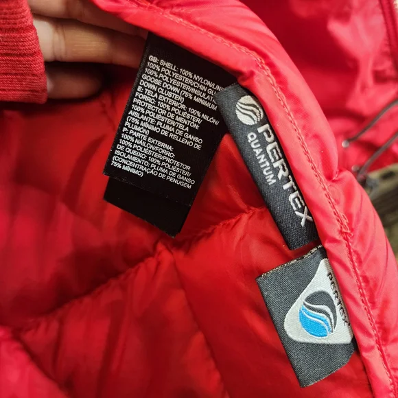 The North Face Women's Cherry Red Puffer Jacket - Picture 8 of 9
